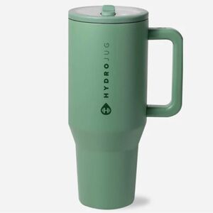 NWT 40oz Hydrojug traveler water bottle in sage green.